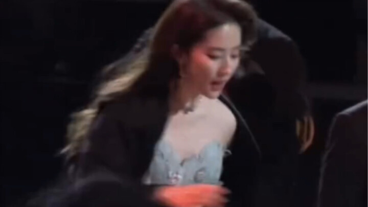 Liu Yifei really can fight—officially confirmed!!! Hilarious as hell!