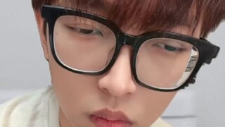 من يستطيع أن يرفض إجابة سريعة ومثيرة أثناء التبرز؟