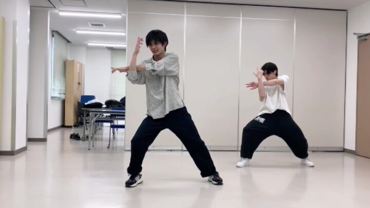 Dongpiao dance, dog brother position, mirrored, Toei original video changed