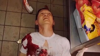 A man's call for help was hung up by the operator, and he was left in a pool of blood, waiting to di