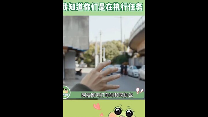 Sư phụ: Một cái đèn giao thông mà làm tôi sôi sục máu nóng!!!