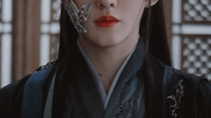 In the original novel, the male lead—born with the destiny to be an emperor—is robbed of his fortune