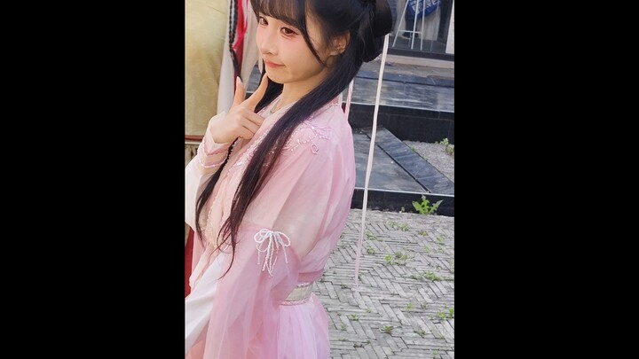 Tarian gestur sang peri kecil Xiaodan