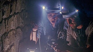[Poor Movie] Archaeologists found mysterious things in the ruins and brought them back for testing. 