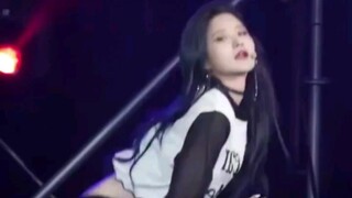 EXID Park Jung Hwa gợi cảm với phần lưng cắt xẻ táo bạo
