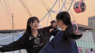 สาววิตกกังวลทางสังคมออกไปเต้นรำ