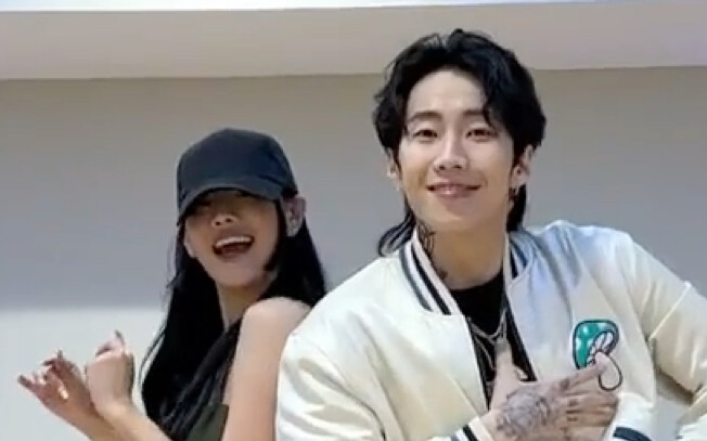 Natty's dance moves are amazing! She's a total dancer! [Park Jae-Bum x KISS OF LIFE] "Why+Bad News" 
