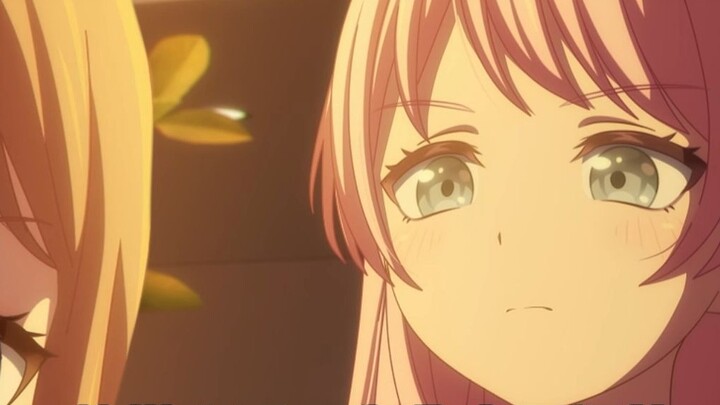 หลังเลิกเรียน อดีตเพื่อนร่วมทีมที่น่ารำคาญของคุณติดตามคุณและเปิดกล่องไปที่บ้านของคุณ หลังจากมาถึงบ้า