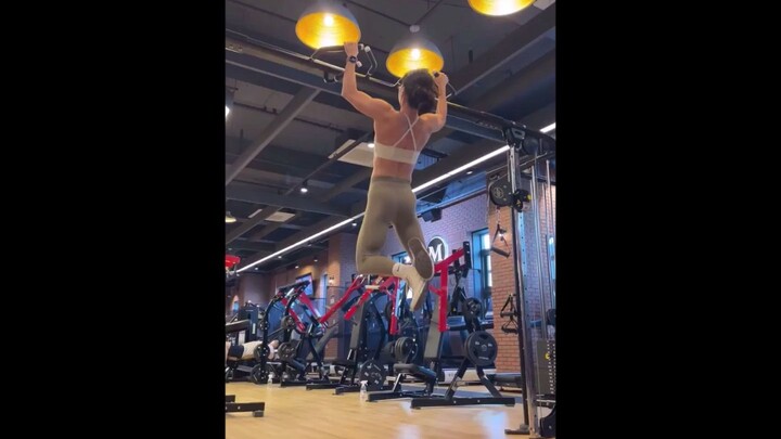 【Động lực tập gym】Cô nàng tập gym nào kéo xà được thì đúng là có thực lực!