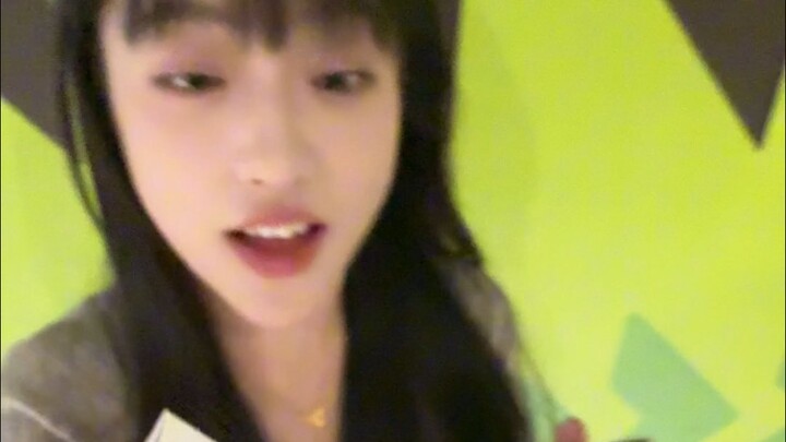 She's not a gold digger!!!