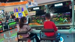 Two kids met while playing games and called their respective fathers!!!