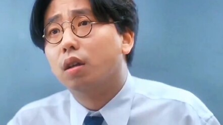 A rookie robber runs into a bank intern—this clip is nonstop laughter!