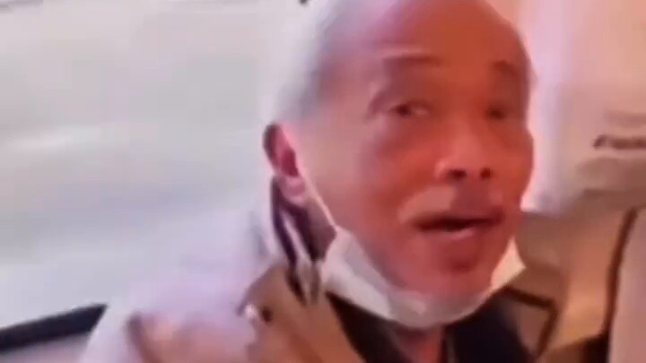 Hong Kong uncles are so impressive. Every sentence they say is a golden phrase in Cantonese.