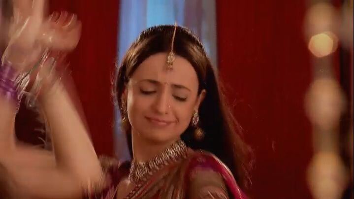 Iss Pyaar Ko Kya Naam Doon-242