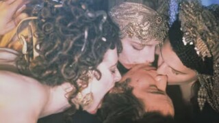 A human-ghost romance spanning 400 years, the tale of a thousand-year-old vampire willingly becoming