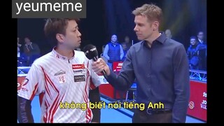 vừa thua xong giờ lại bị phỏng vấn