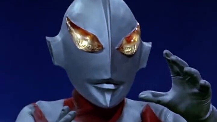 I bought three Ultraman antique box eggs for 200 yuan, but they were all "fake" [They are not toys]