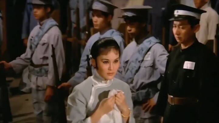 这就是传说中的人工降雨吧，管你什么龙王不为百姓办事就要办你，好官不问出身，只要能为百姓办实事就是百姓心中的好官