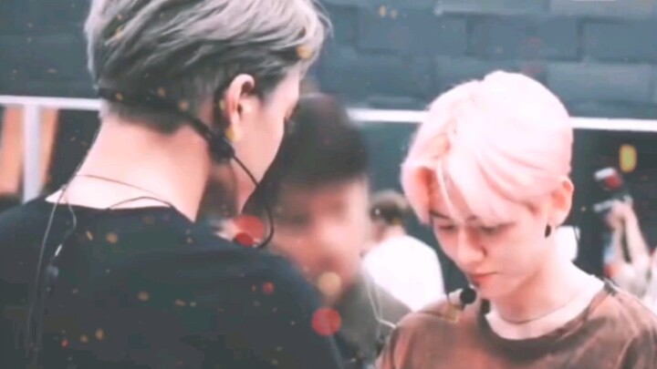 [EXO’s Byun Baekhyun & Kim Jongin] Jongin finds even coffee too bitter, yet he drank a glass of bitt
