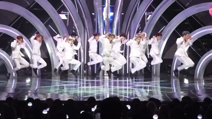 South Korean “Just paddle and you’ll be crushed” boy group (live version)