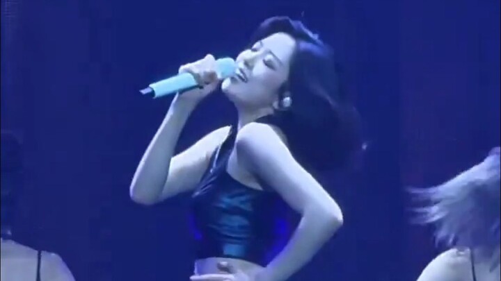 Không chỉ đổi động tác mà còn đổi cả tone nữa?! Quá bốc! An Yujin – Woman Like Me – Clip fan quay tạ