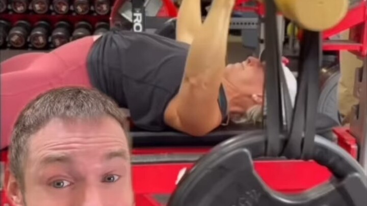 جرب تمرين الضغط على القضيب أثناء الزلزال!