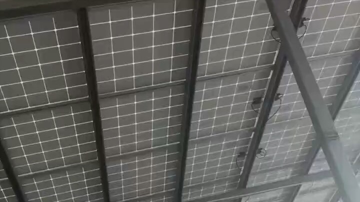 要不然我就喜欢独处。生活就是让你面对形形色色的傻逼，各有各逼的特点。