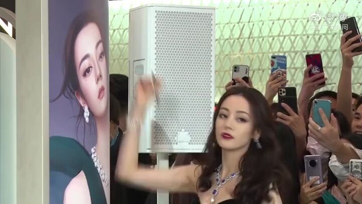 فيديو عالي الدقة لدري ريبا في فعالية بشنغهاي، يمكنني إعادة مشاهدة هذا الفيديو 10086 مرة!!!