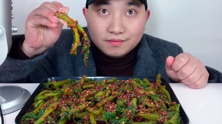 ASMR Mukbang | Spicy Crested Wheatgrass