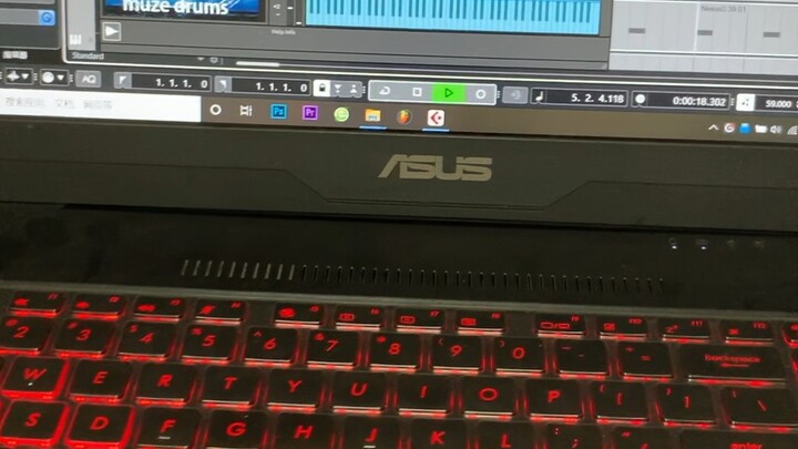 ปรับโฉมใหม่ [กินเมล็ดทานตะวัน] [กินเมล็ดทานตะวัน] พบกันก่อนสิ้นเดือนนี้!