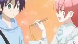levi kalo nyuapin romantis sekali :v