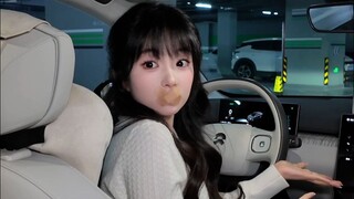 Khiến đồng nghiệp khó chịu của bạn cười khi anh ấy bị sếp mắng🤪
