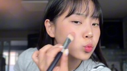 10 Minutes Before Going Out vs. 10 Seconds After Going Out