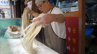 ! - / Korean black bean noodles (Jajangmyeon) - korean street food