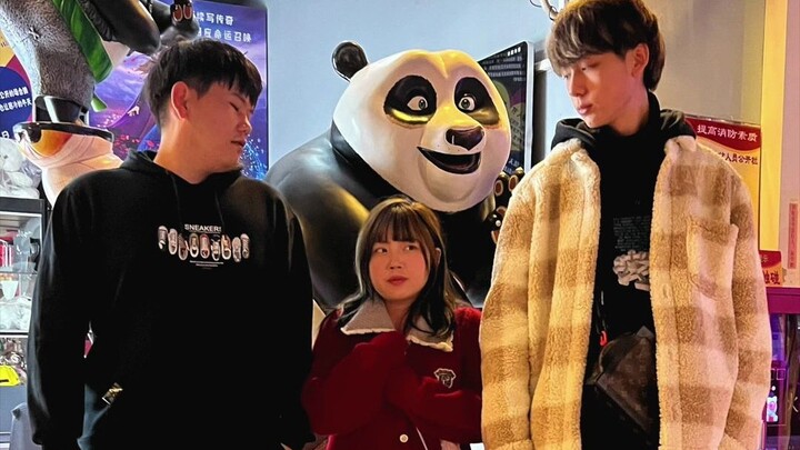 What’s it like to have a 1.9-meter-tall, super‑jealous younger brother?
