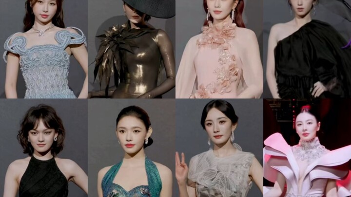 يا لها من سجادة حمراء خلابة! لا عجب أنها انتشرت بسرعة البرق! السماء تمطر، لكن هناك نجمات يحملنها!