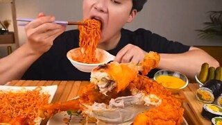 mukbang mì cay