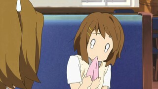 [K-ON!] ได เหว่ย: คำใบ้ของฉันไม่ชัดเจนพอเหรอ?