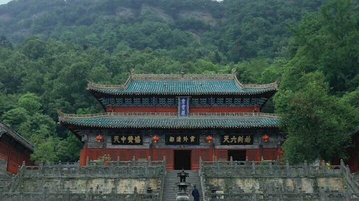 Phiên bản đầy đủ MV võ công Võ Đang Hạ Sơn, cảnh trí phi phàm.