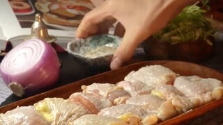 Attack on Titan · Masukan dari Hajime Isayama!~[Artis hebat suka makan apa?!]