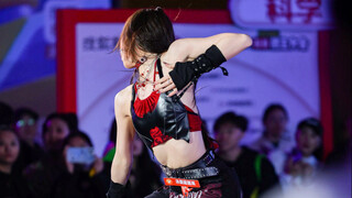 也是全开麦上了 一问唱了什么 三个“嘿”结束战斗 哈哈哈 blackmamba likejennie