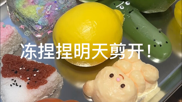 Dong Nienie datang! Besok malam jam 8, kita buka bersama!