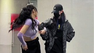 Bánh bao và cơm nắm, bạn thích ăn gì?