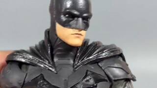 Đây có lẽ là đồ chơi Batman 12 inch đầu tiên phải không? Batman mới của McFarlane đã có mặt!