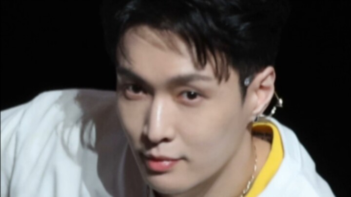 Zhang Yixing baru saja pamer kemesraan, langsung bikin dirinya sendiri panas merah… Cinta murni nomo