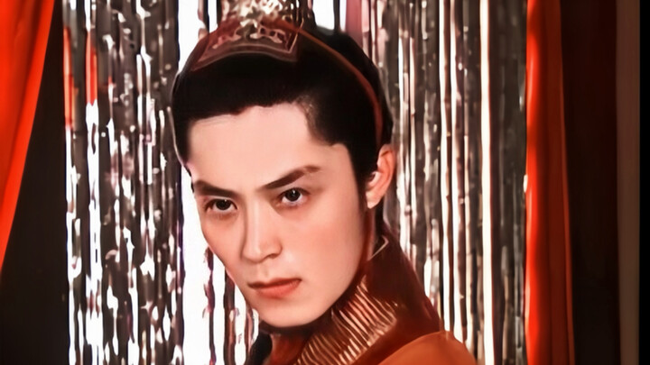 “Cười chết mất! Ai bảo nhà thiết kế tạo hình cho Hoa Can Cốt mới là kẻ đáng bị đóng đinh hồn nhất ch