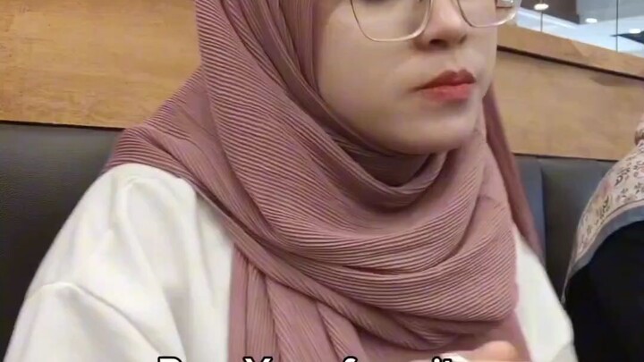 Siapa macam ni? Angkat ketiak!