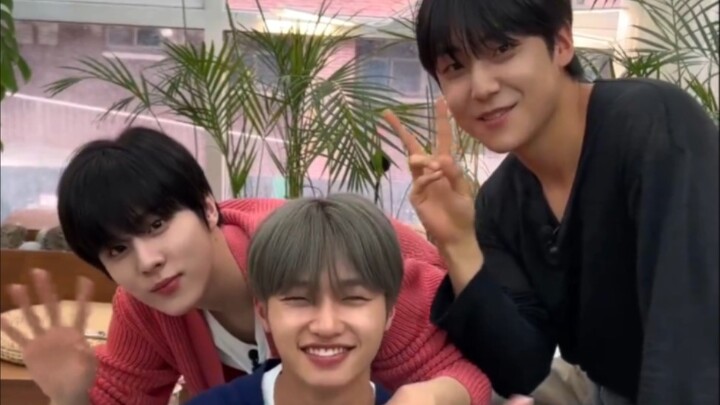 Video dance "Kim Jisoo - Flower" X1 Kim Wooseok x Son Dongpyo x Lee Eunsang dirilis!