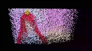 Para siswa terpesona ketika mereka membicarakan tentang ppt Klan Naga di kelas.