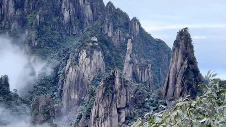 "Huangshan—every random shot looks like a traditional Chinese ink painting!"